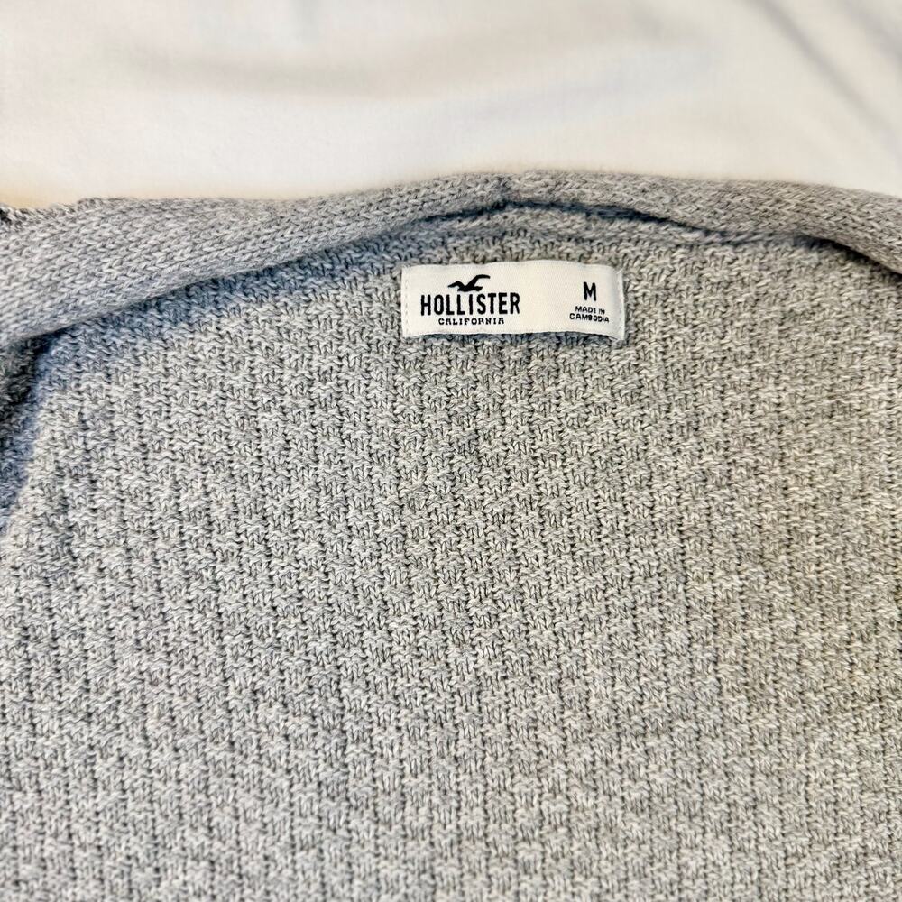 Hollister Gray Cable Knit Cardigan Women’s Medium Chunky Cotton Cozy Coastal - Picture 3 of 15